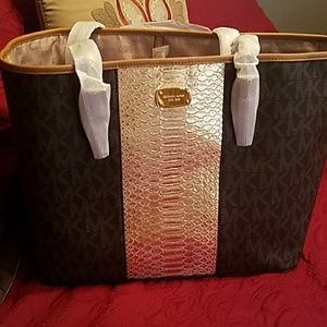 New Mk tote and wallet  1 day sale